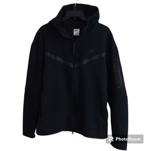 SOLD NIKE TECH FLEECE ZIP HOODIE - BLACK